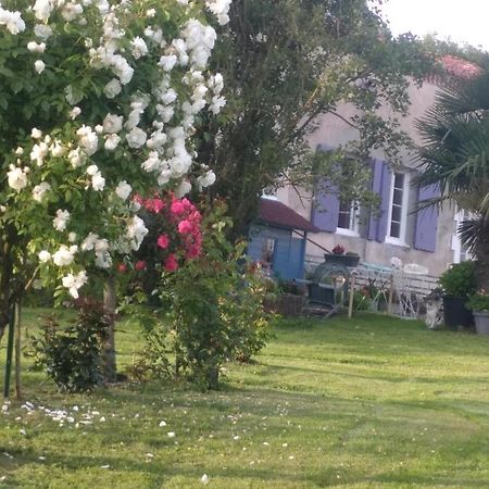 Maison De Campagne A La Ferme Pillac Екстер'єр фото